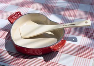 簡単に組み立てられるサイクルハウス